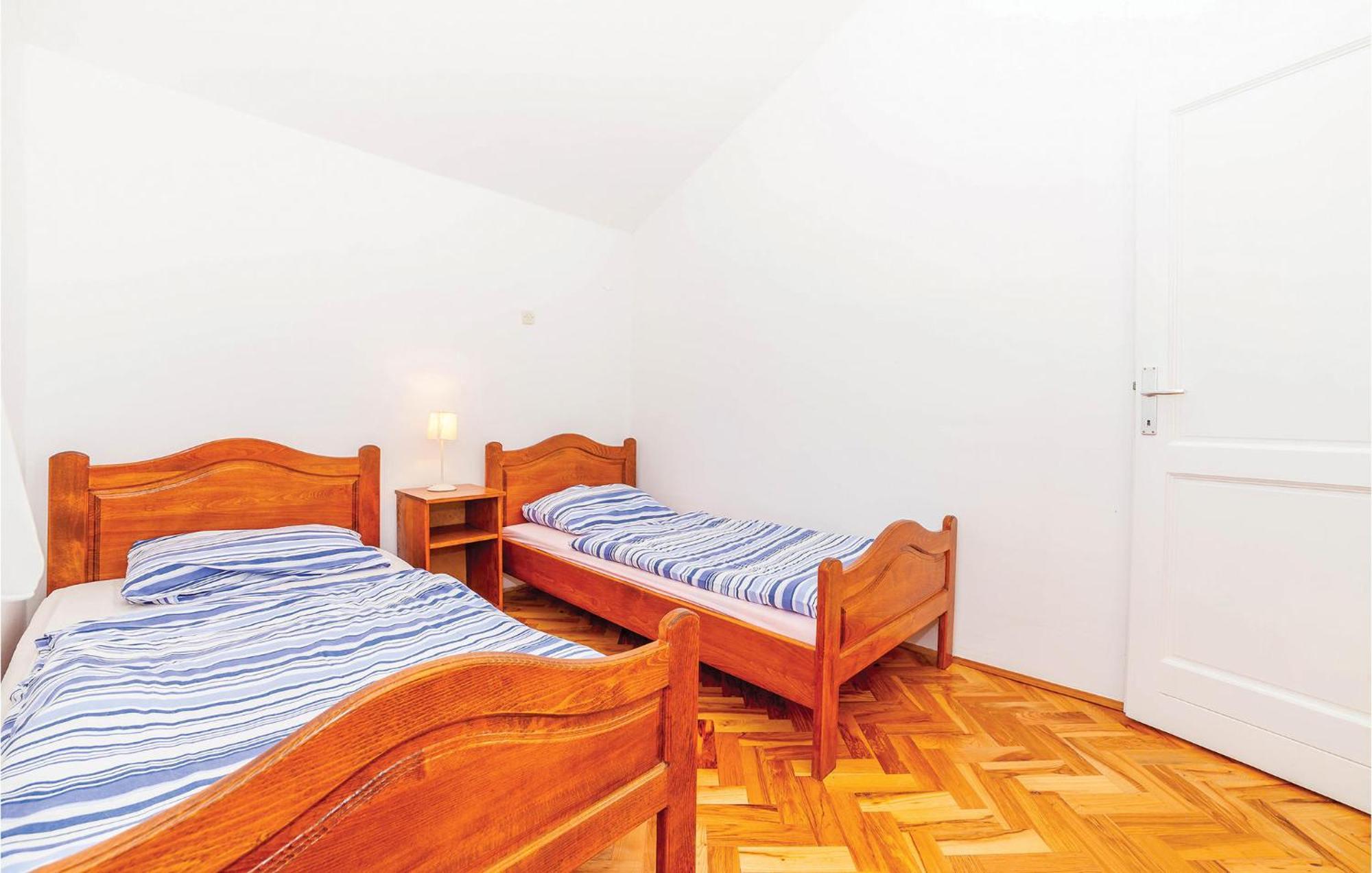 7 Bedroom Pet Friendly Home In Crni Kal Crni Kal  المظهر الخارجي الصورة